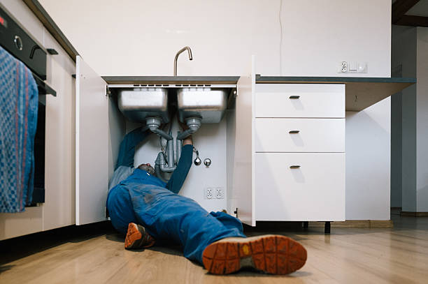 Professional Leak Detection technician working in Monee, IL